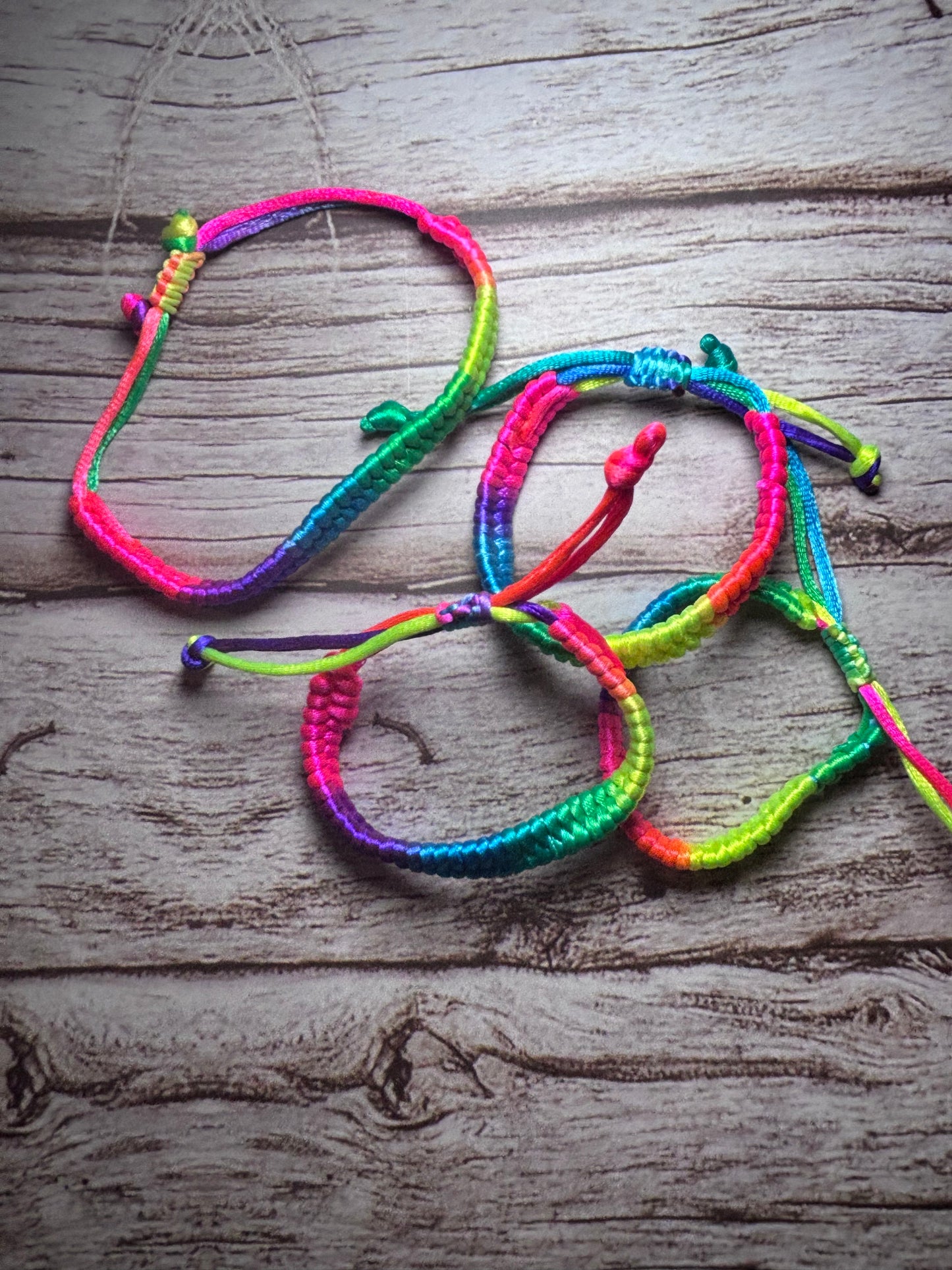 Adjustable friendship bracelet